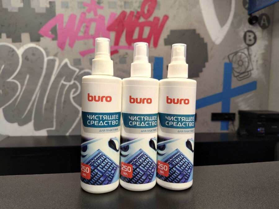 Спрей Buro для очистки пластика