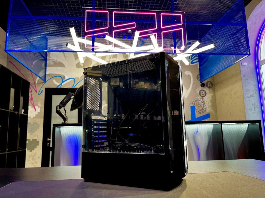 Корпус для пк LOVING COOL 920