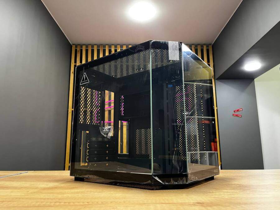 Новый корпус Ginzzu V120 mATX кубик, закаленное стекло