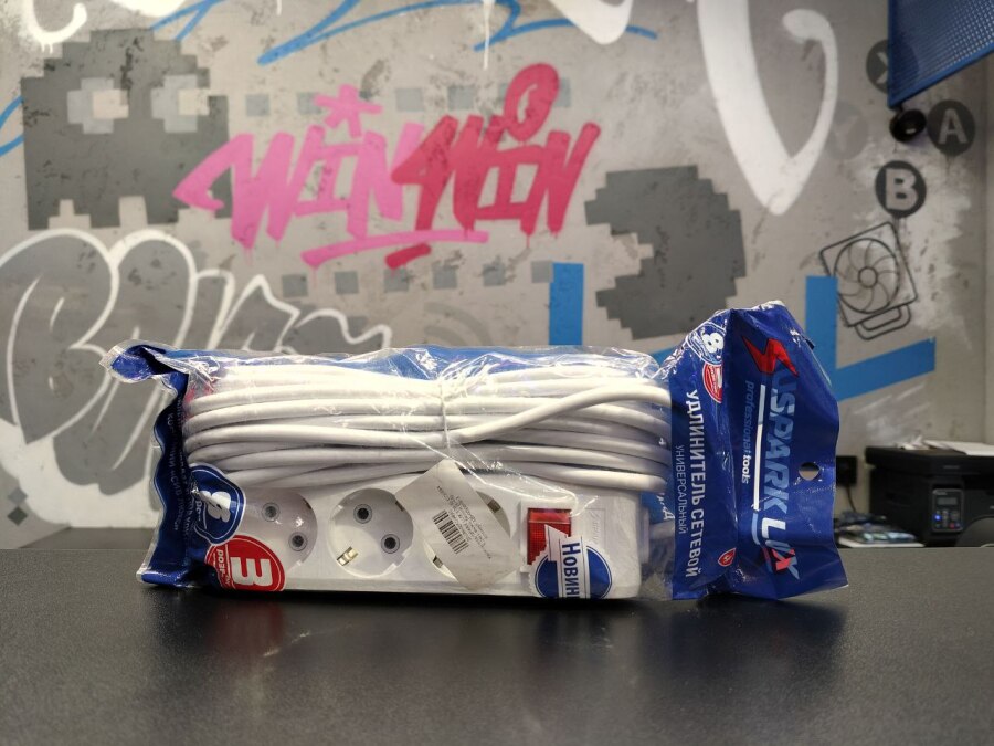 Удлинитель SPARK LUX 320 3 гнезда 8м с переключателем